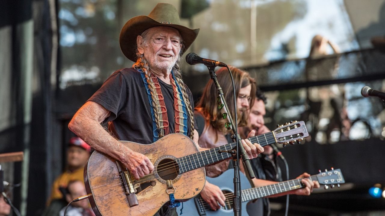 willie nelson to miss shows in nc