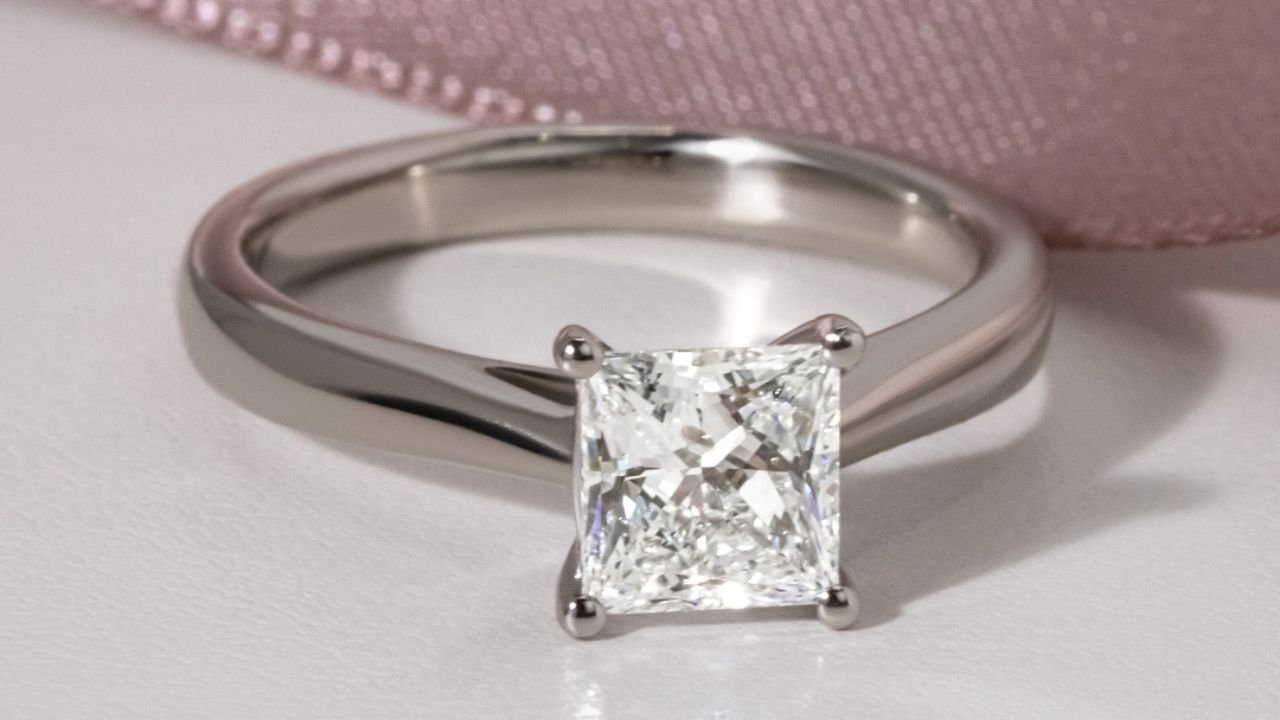 1 Carat Diamond Engagement Ring